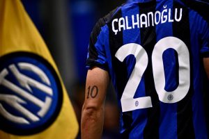 Hakan Calhanoglu akan Tetap di Inter: Agen Konfirmasi Kesepakatan Permanen